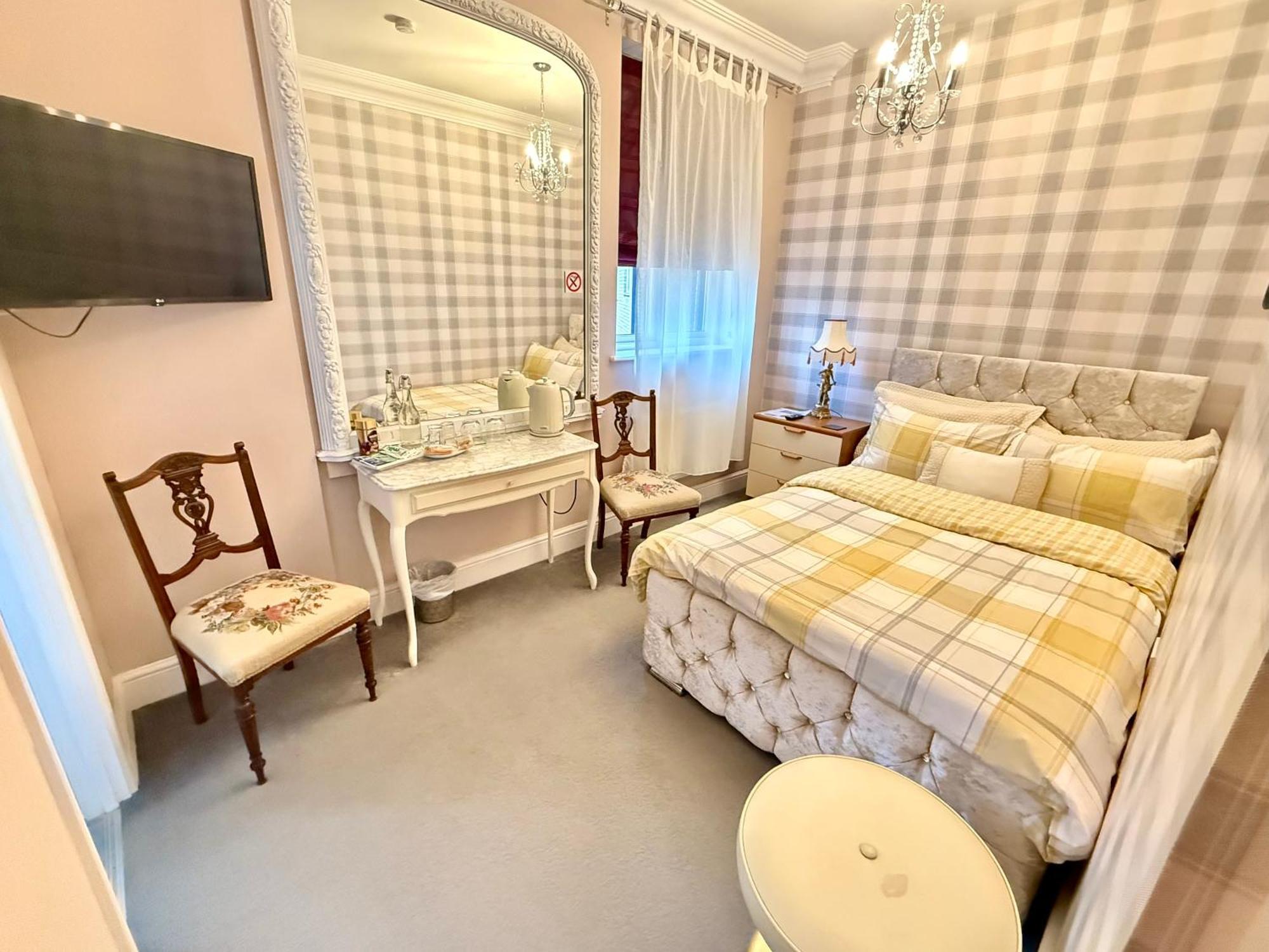 Upton Country Park Guest House Нортхемптон Экстерьер фото