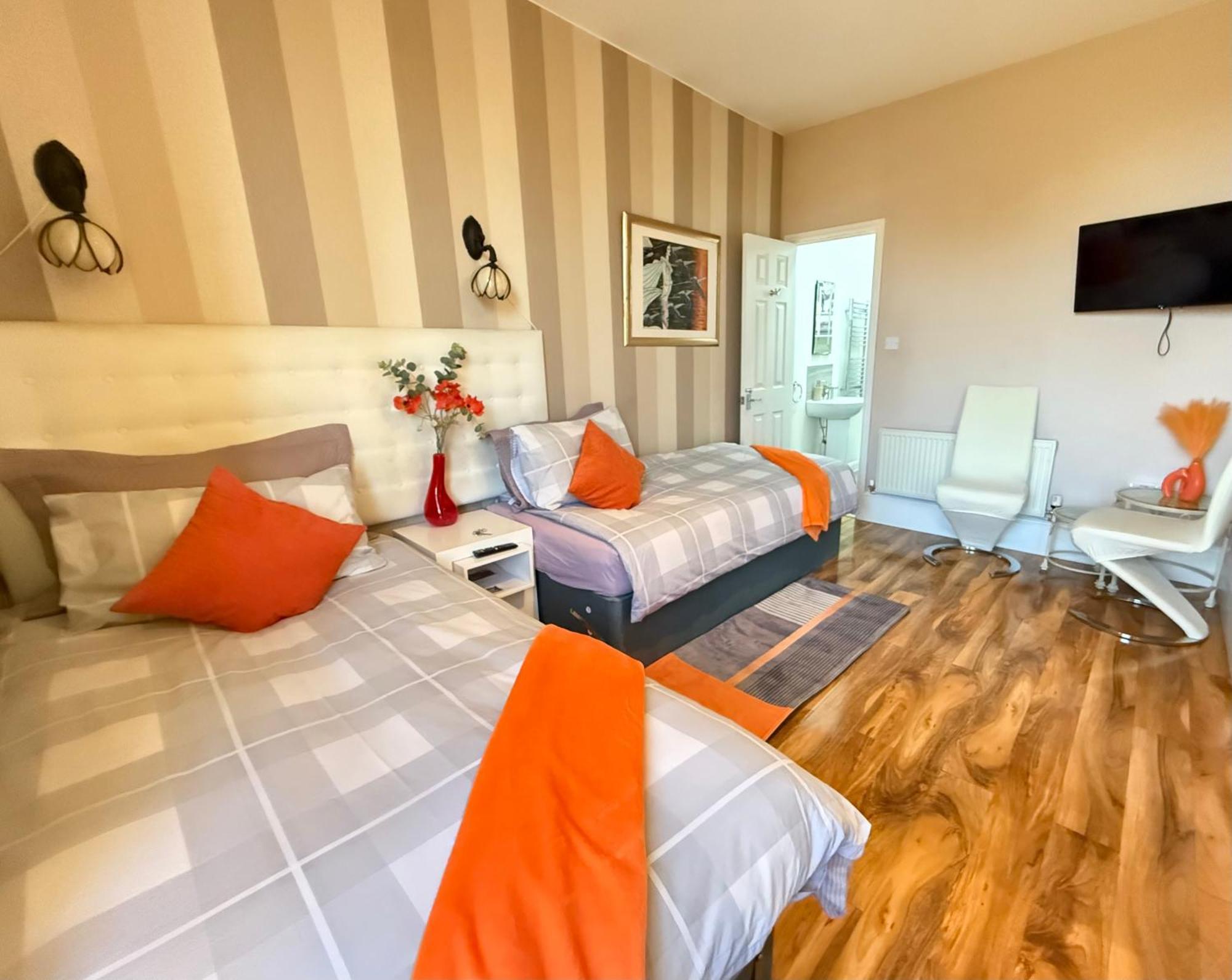 Upton Country Park Guest House Нортхемптон Экстерьер фото